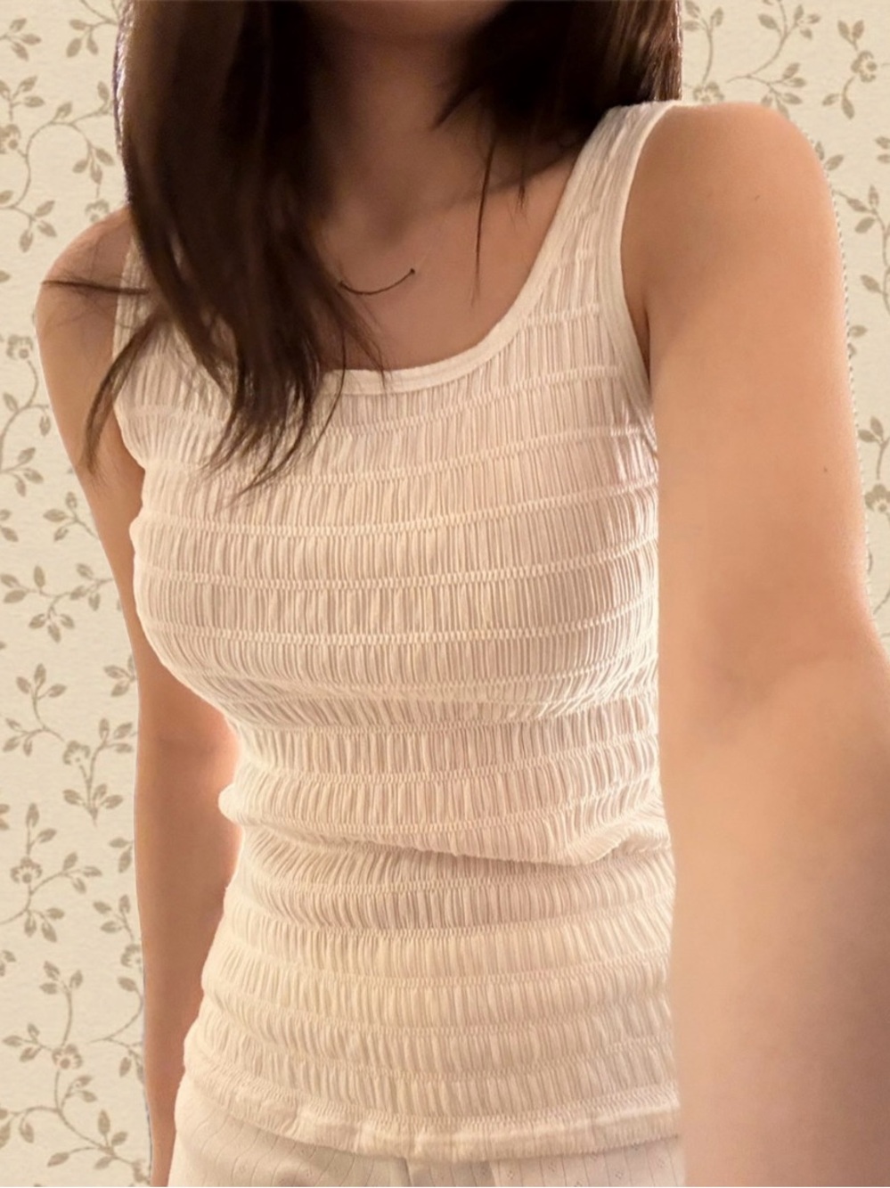 Textured Sleeveless Ribbed Tank Top in Cream